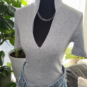 Fashion Nova Light Gray Short Sleeve Top